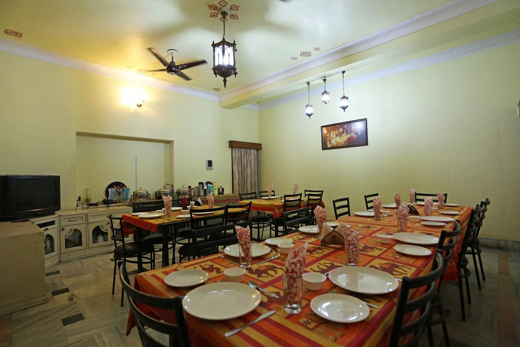 Oyo 871 Hotel Jaipur City Eksteriør billede